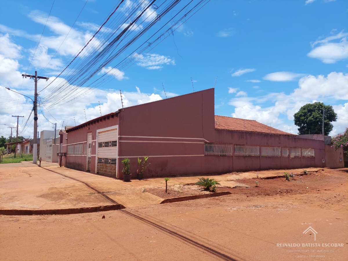 Casa ampla de esquina à venda com 4 quartos no bairro são co