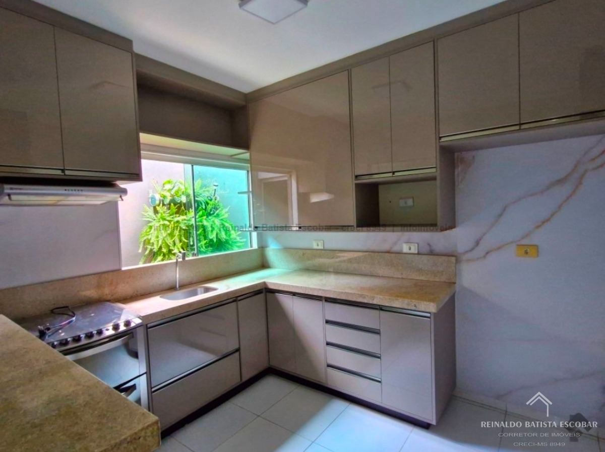 Casa térrea com 3 suítes, incluindo 1 master no jardim jocke