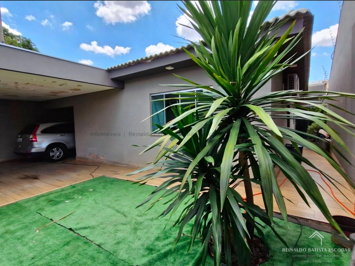 Casa térrea com 3 suítes, incluindo 1 master no jardim jocke