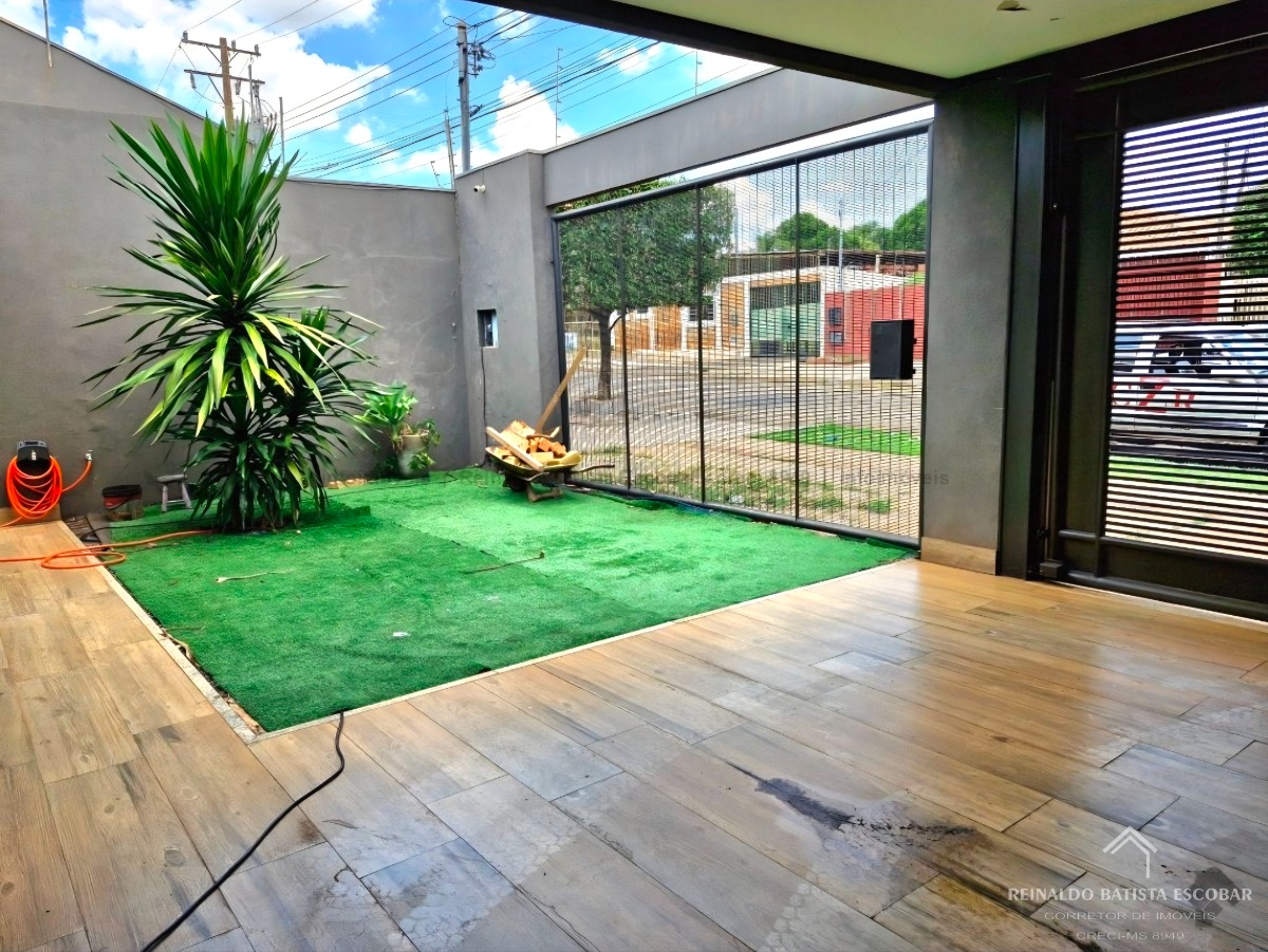 Casa térrea com 3 suítes, incluindo 1 master no jardim jocke