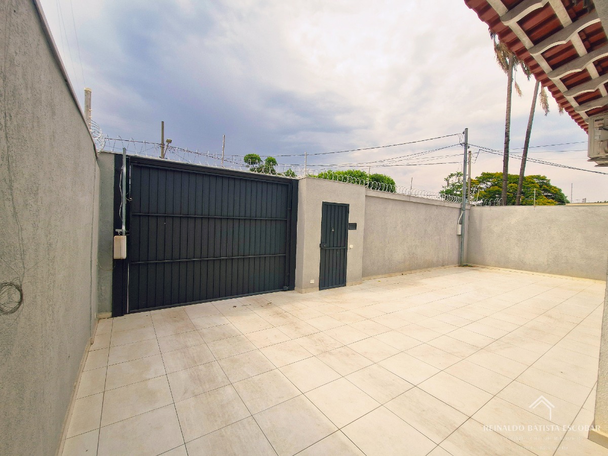 Casa térrea ampla com piscina e espaço gourmet na vila almei