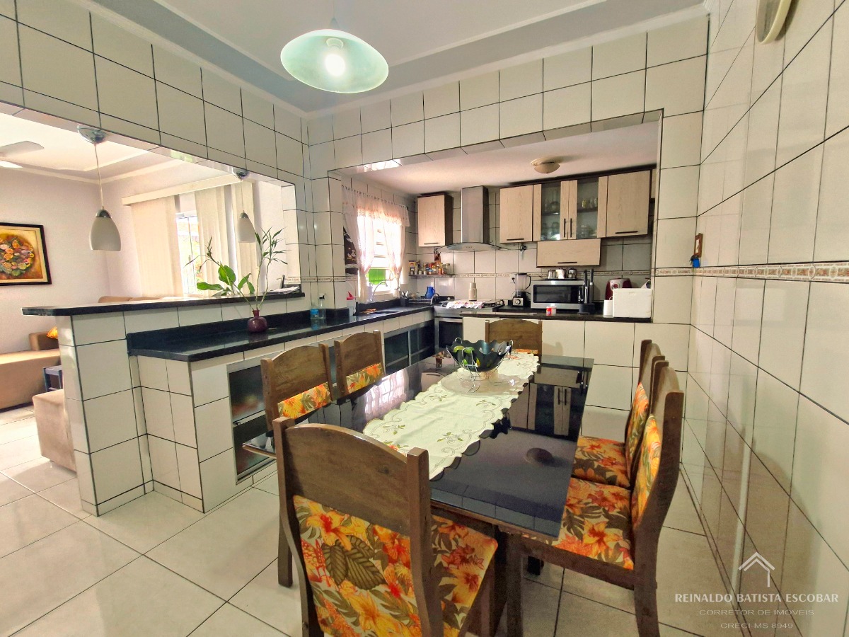 Casa térrea ampla com piscina e espaço gourmet na vila almei
