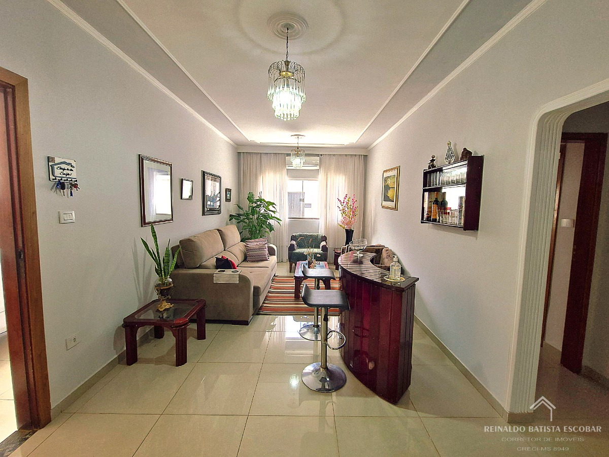 Casa térrea ampla com piscina e espaço gourmet na vila almei