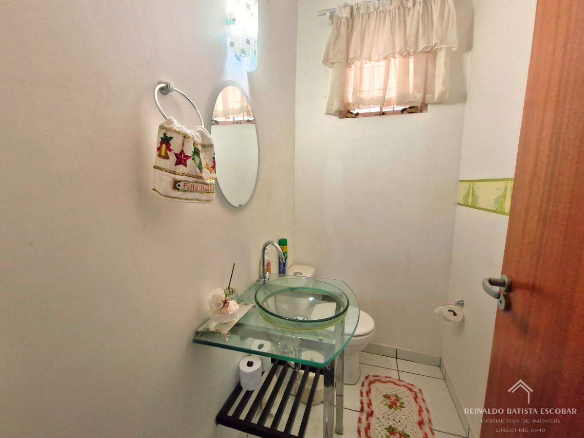 Casa térrea ampla com piscina e espaço gourmet na vila almei