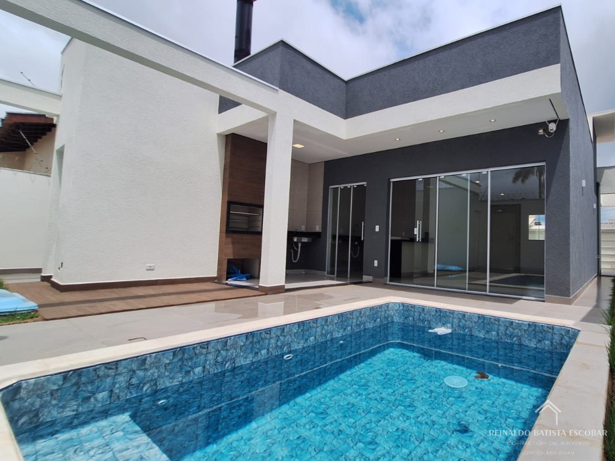 Casa térrea design moderno com piscina à venda na praia da u