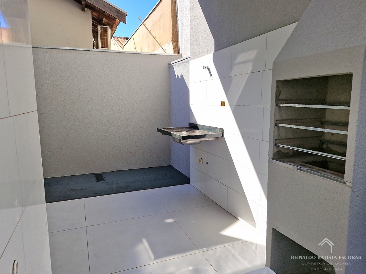 Casa térrea nova com 2 quartos e área gourmet no bairro bom 