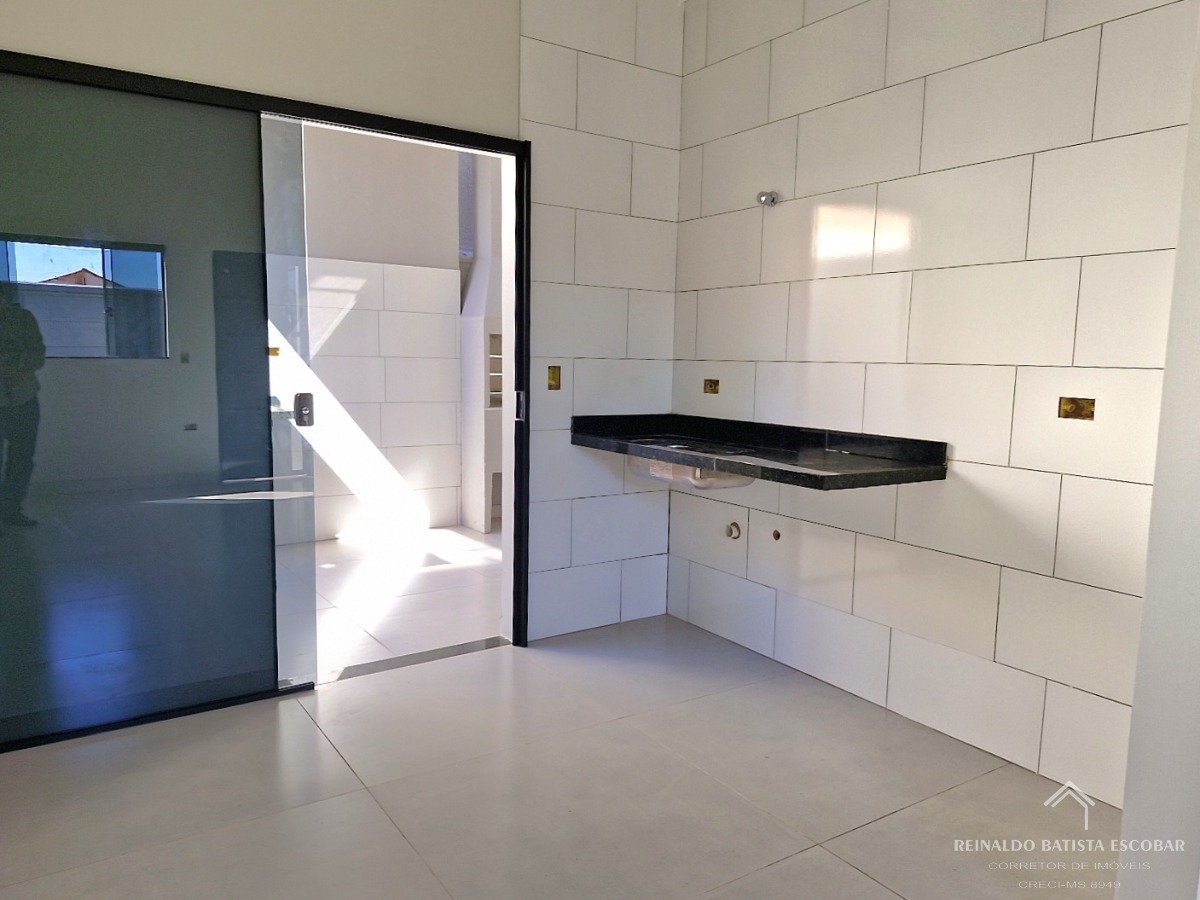 Casa térrea nova com 2 quartos e área gourmet no bairro bom 