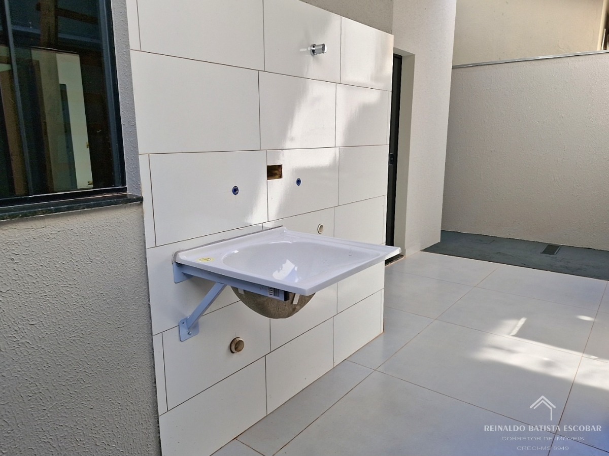 Casa térrea nova com 2 quartos e área gourmet no bairro bom 