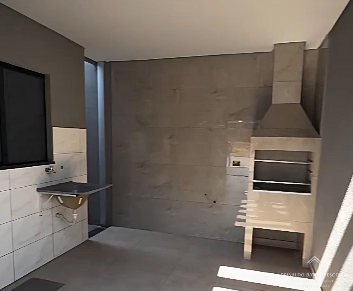 Casa térrea nova à venda com 2 quartos design moderno no bai