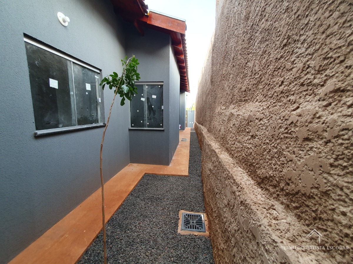 Casa térrea nova com 1 quarto 1 suíte próximo ao colégio mil