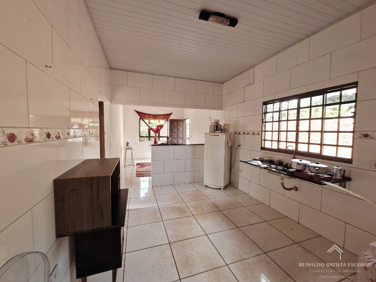 Casa térrea na vila santa luzia: 2 quartos amplos e quintal 