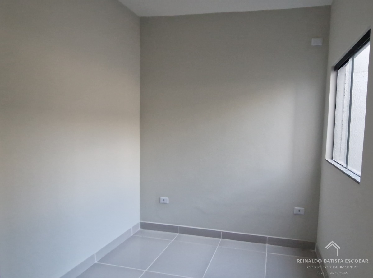 Casa em condomínio fechado com 4 casas no bairro bela laguna