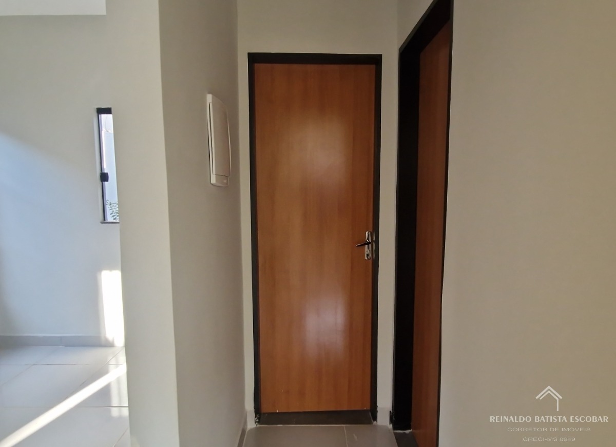 Casa em condomínio fechado com 4 casas no bairro bela laguna
