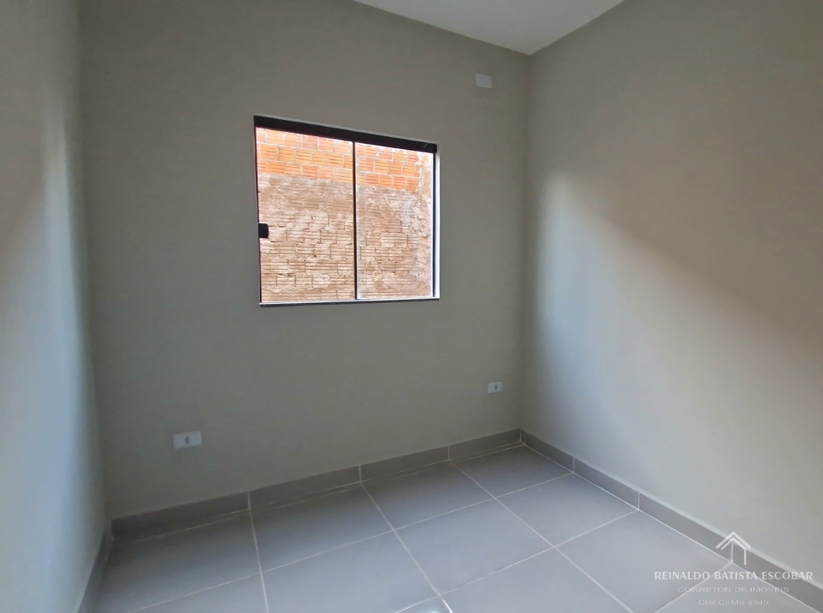 Casa em condomínio fechado com 4 casas no bairro bela laguna
