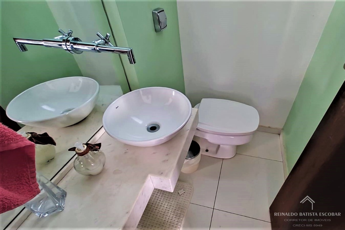 Casa térrea à venda com varanda gourmet e piscina no jardim 
