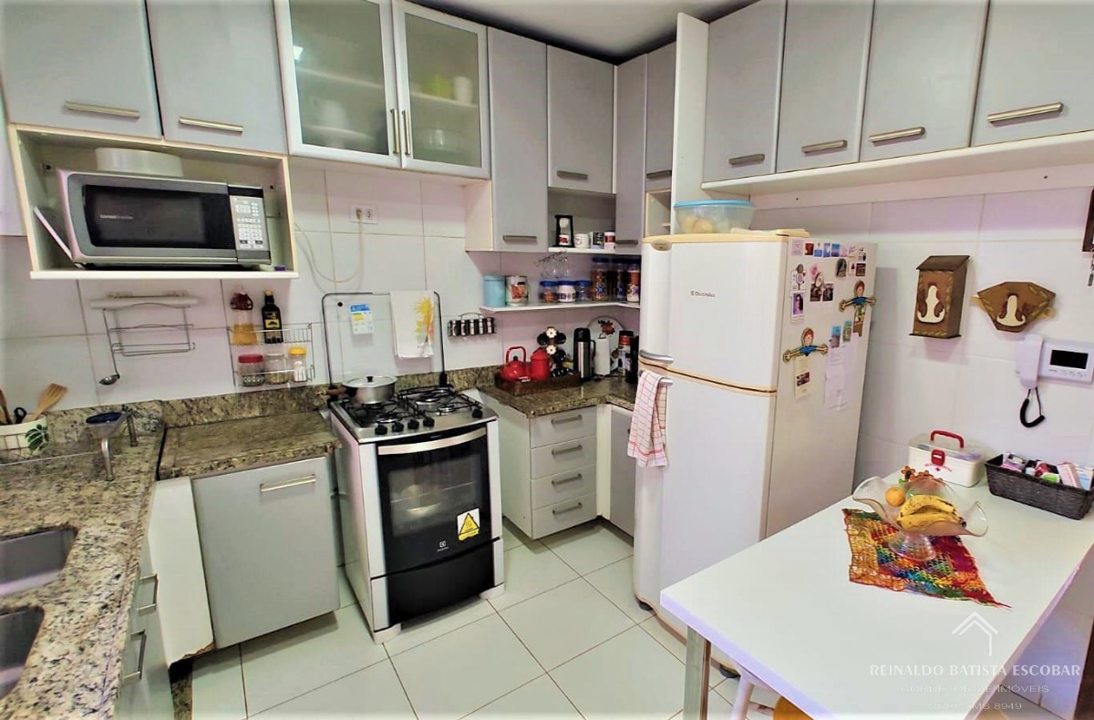 Casa térrea à venda com varanda gourmet e piscina no jardim 