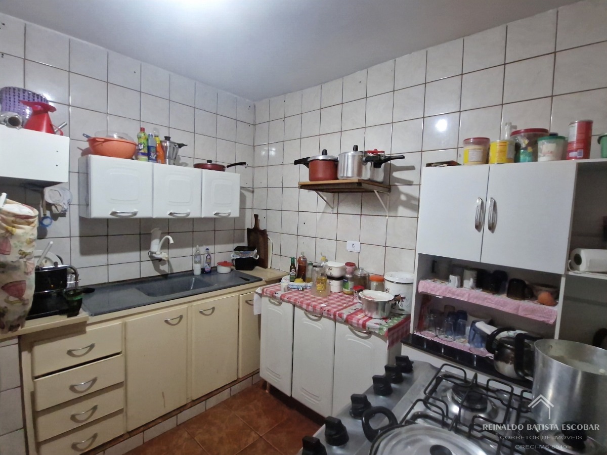 Casa térrea espaçosa com 4 quartos no estrela do sul