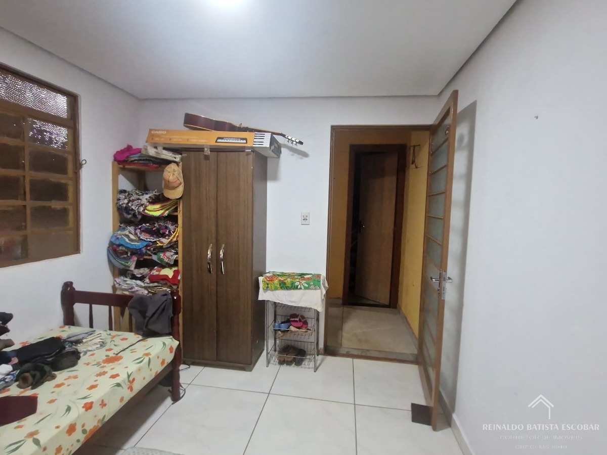 Casa térrea espaçosa com 4 quartos no estrela do sul