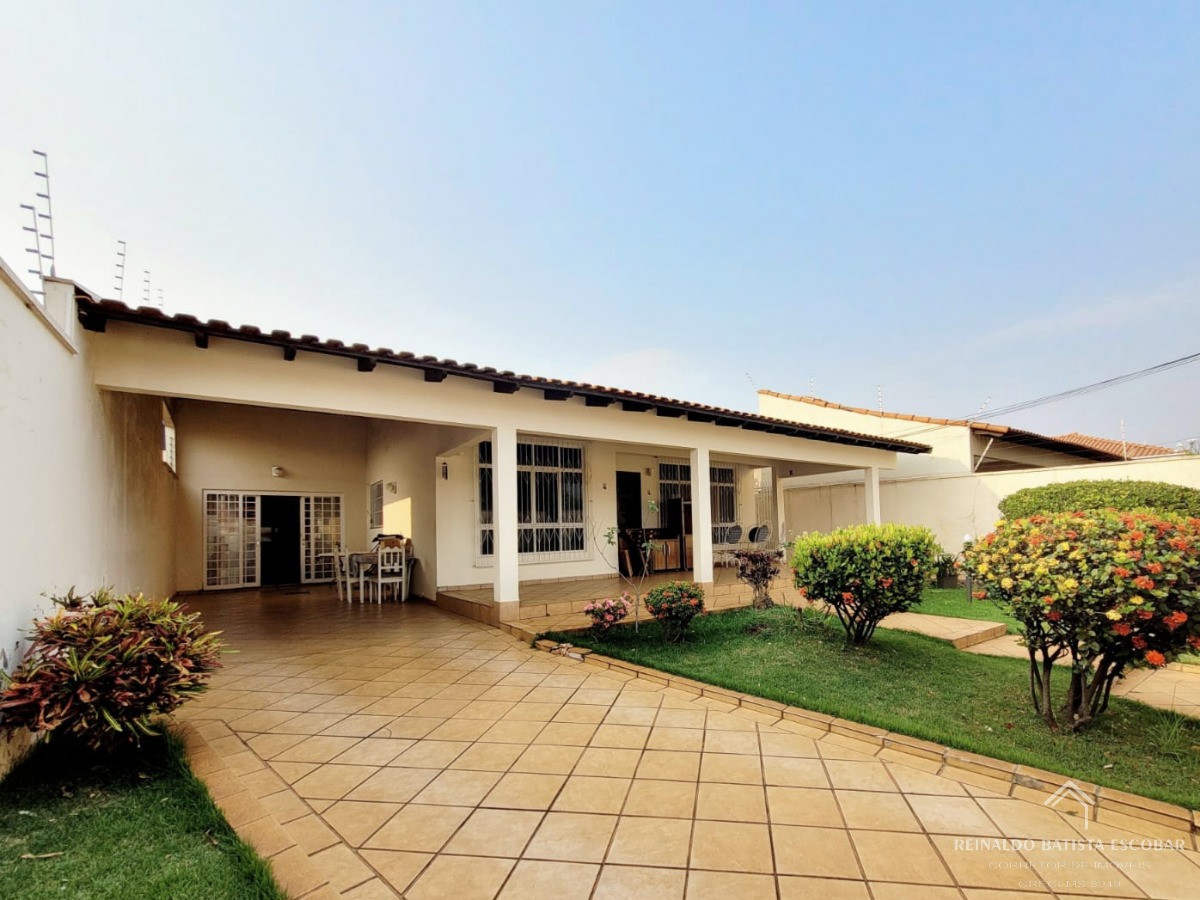 Casa, 2 quartos, 202 m² - Foto 1